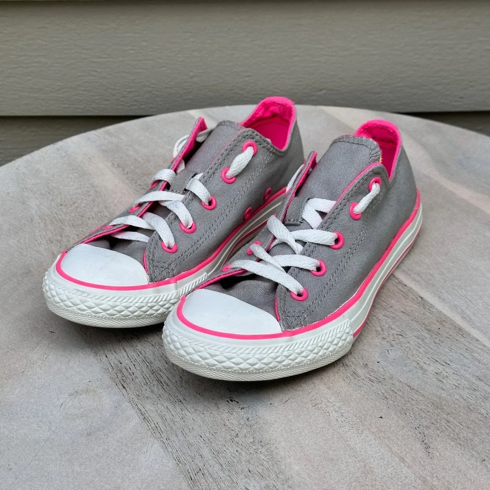 Converse Chuck Taylor All Star Low Top Kids Grey Neon Pink Sneakers Size 2